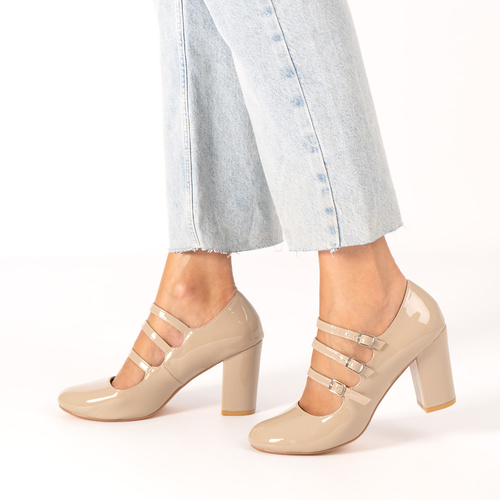 Mary Jane Stil Schuh mit Lacklederabsatz in Beige Farbe 