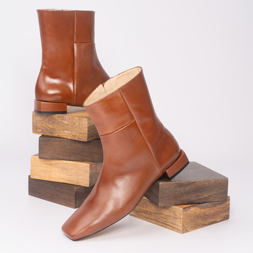 Stiefeletten aus Leder in Cognac 