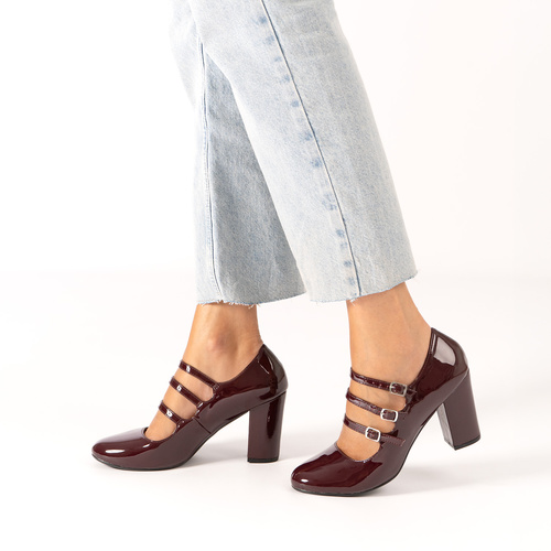 Heeled Mary Jane in garnet red patent soft leather 