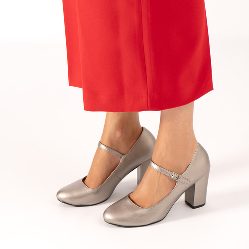 Heeled Mary Jane in old silver coloured soft faux leather 