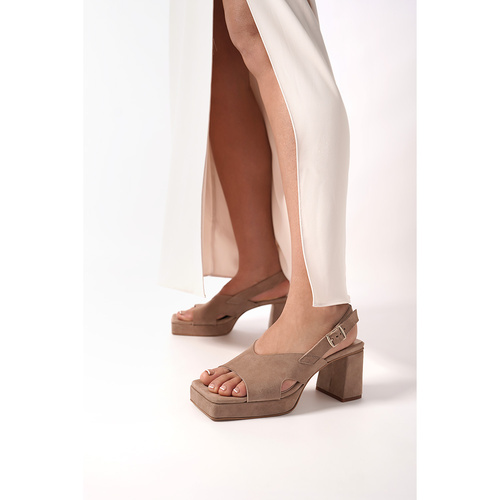 Heeled camel suede sandals with platform 