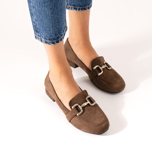 Heeled loafer in grey suede material 