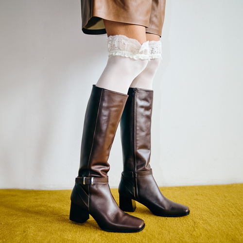 High boot in brown leather 