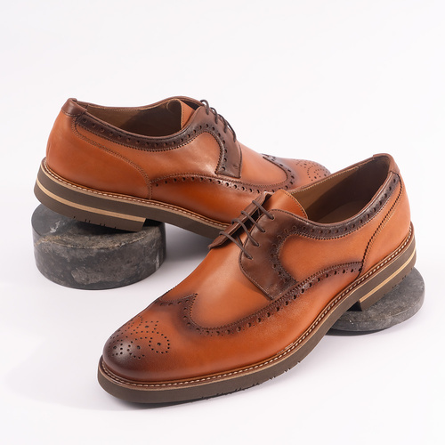 Oxford Shoes in Leather coloured Leather 